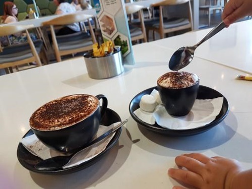 オーストラリアのカフェ英語♪アイスコーヒー、Flatwhite、Babycinoって？